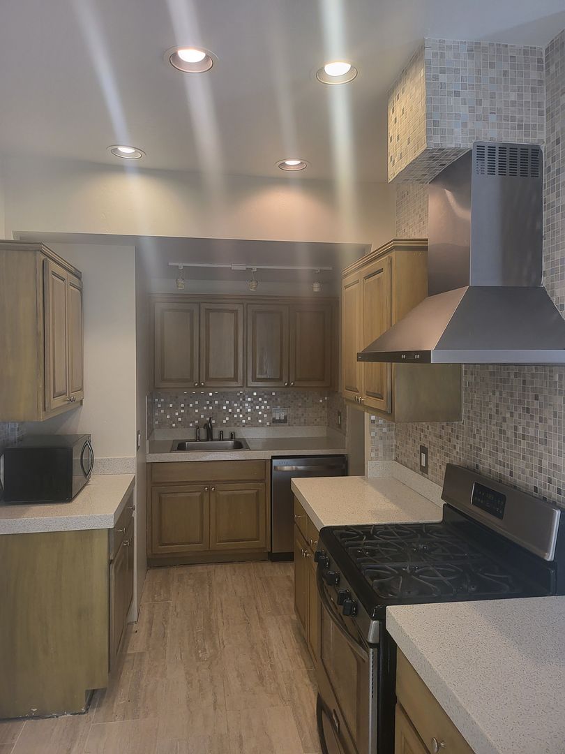 Albuquerque House: 423 High Street SE