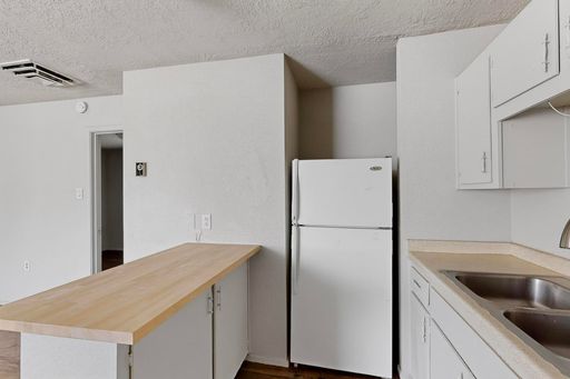 5817 Central Avenue NW - Unit 06, Albuquerque, NM 87105