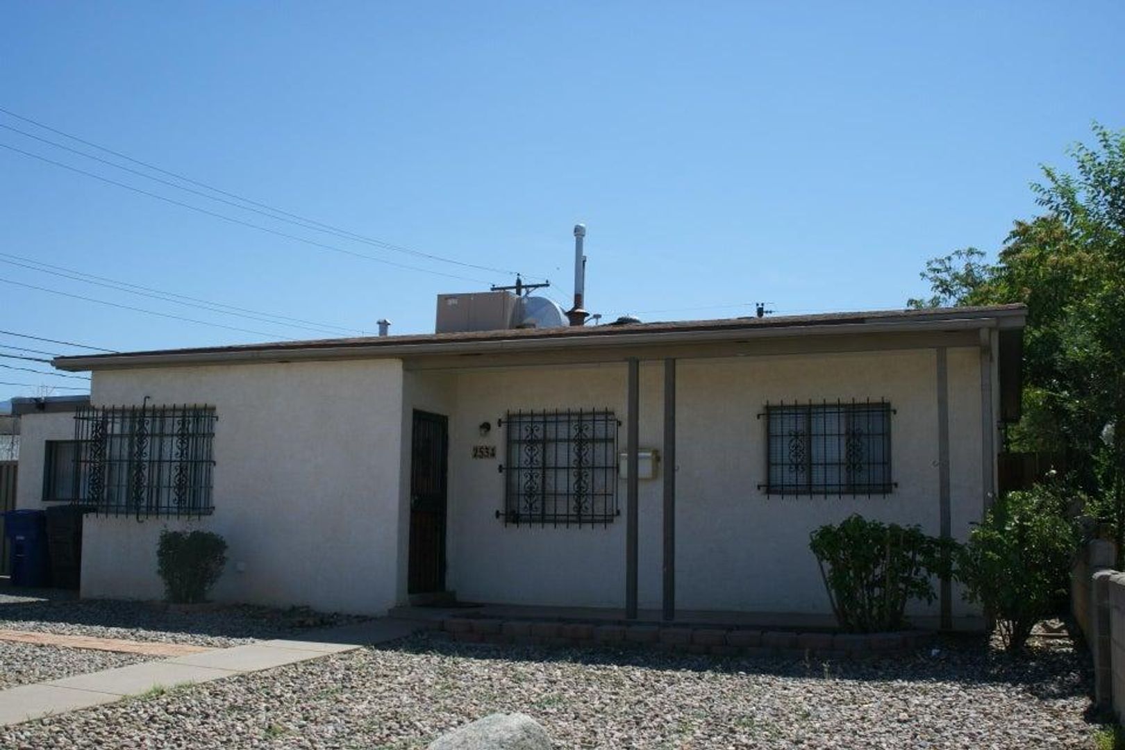 Albuquerque House: 2534 La Veta Dr NE