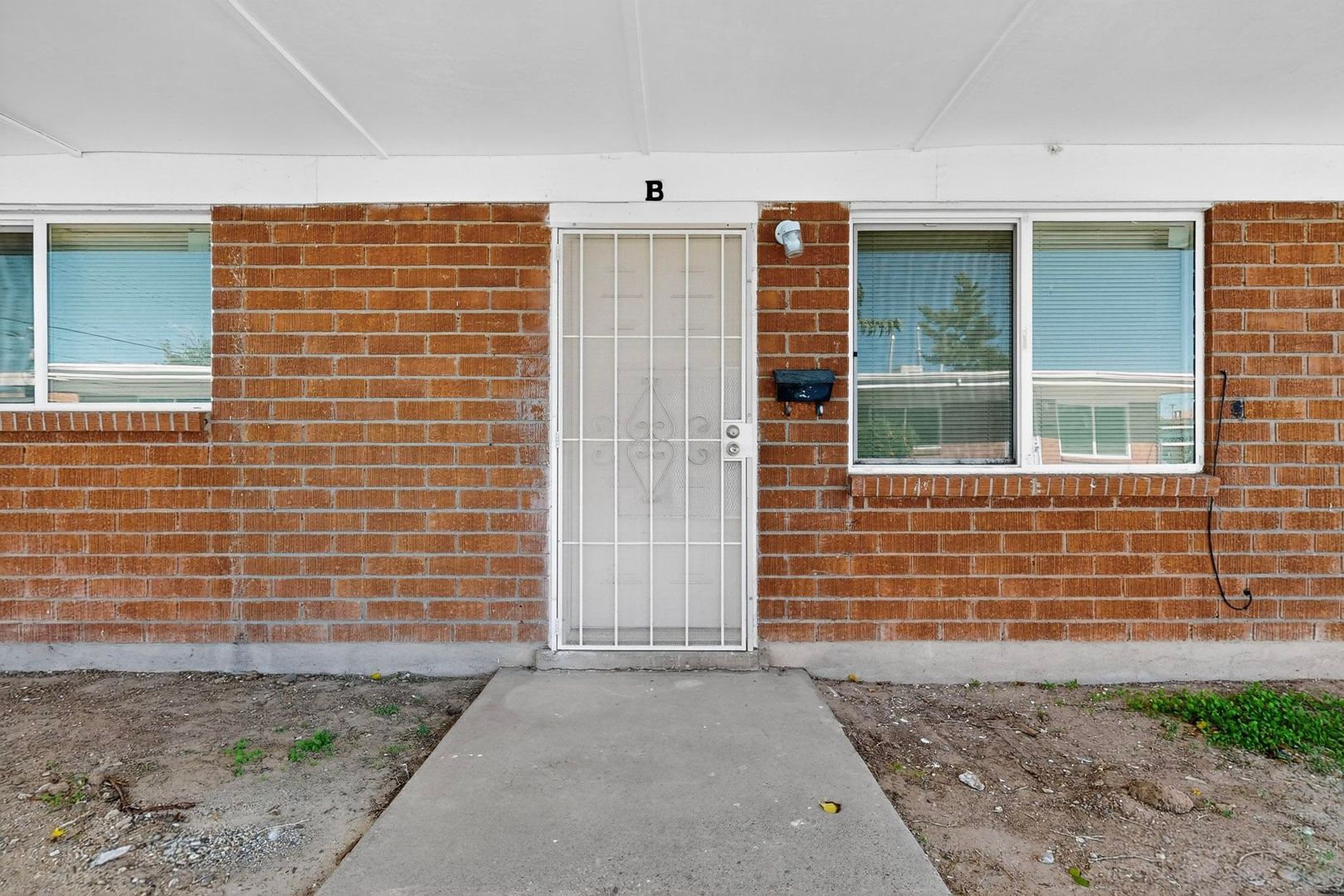 Albuquerque Apartment: 540 Cardenas Dr SE