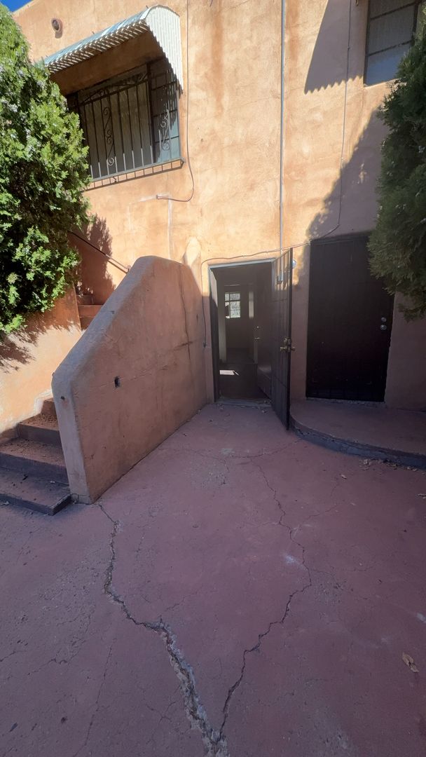 Albuquerque Apartment: 414 Pine Street SE