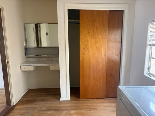 S. Nob Hill UNM CNM 2/Bd 1/Ba W/D – photo 1