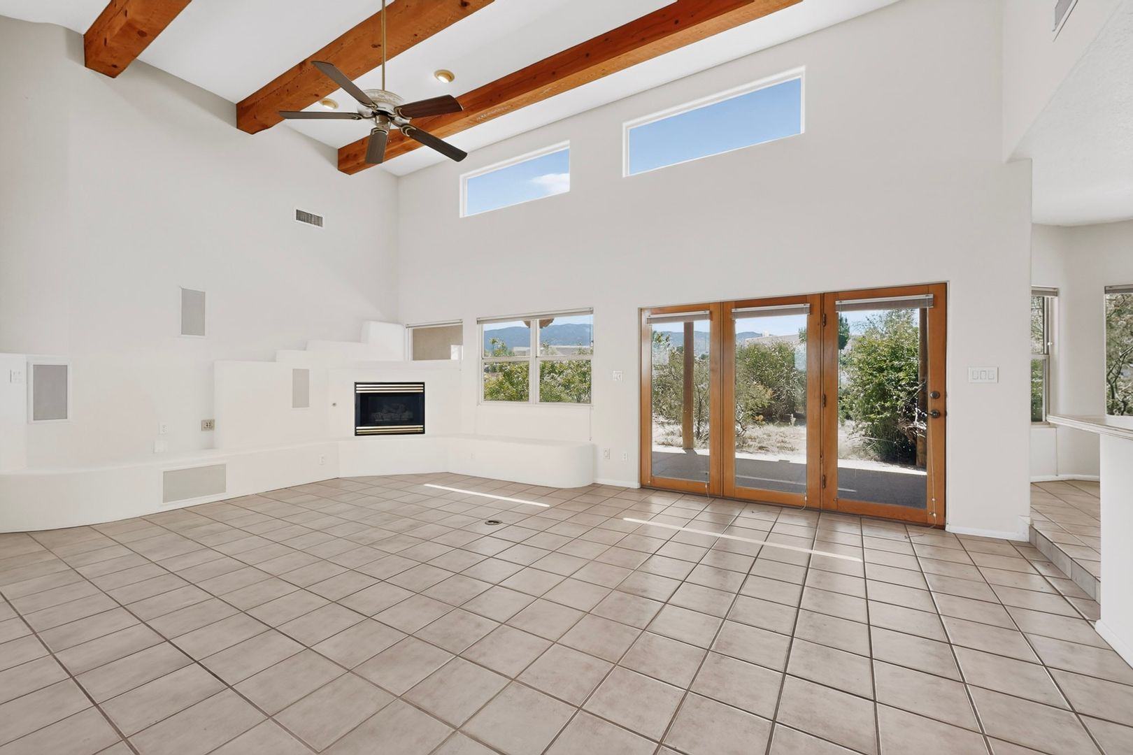 10900 San Francisco Rd NE 8 of 12