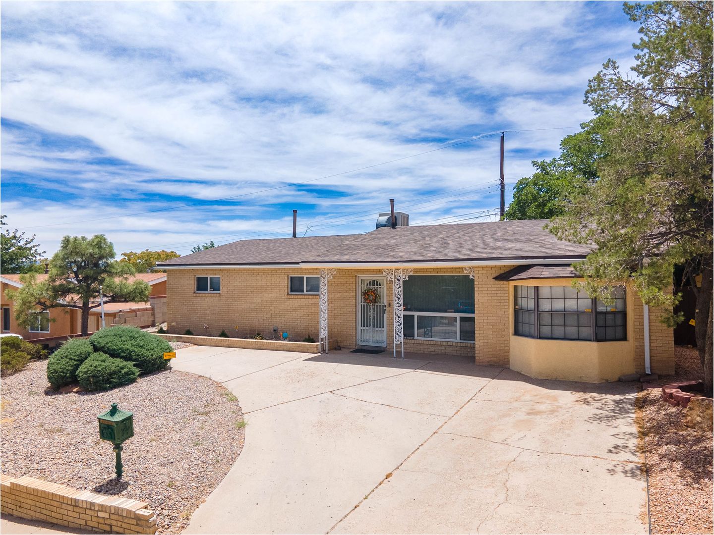 Albuquerque House: 3904 Avalon Rd NW