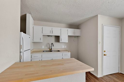 5817 Central Avenue NW - Unit 06, Albuquerque, NM 87105