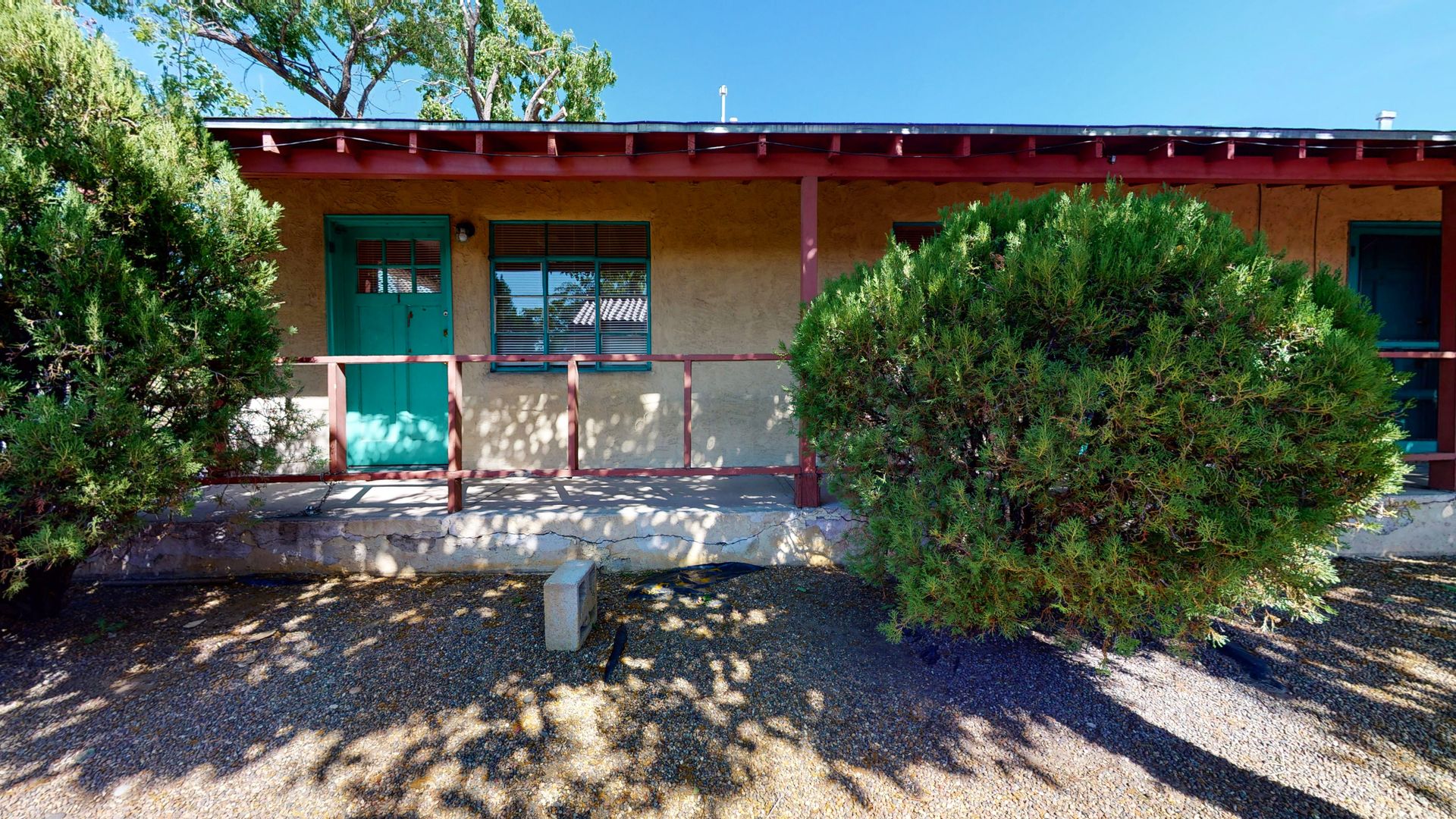 Albuquerque Apartment: 1816 Lead Avenue SE
