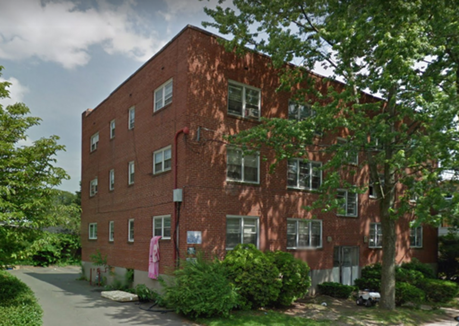 Hartford Apartment: 30 James Street