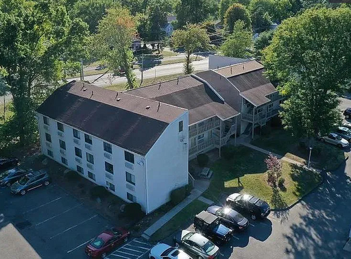 Renovated 1 Bedroom Apartment Available!