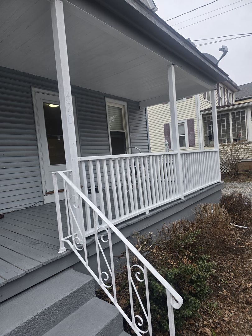 Middletown House: 420 Washington Stret