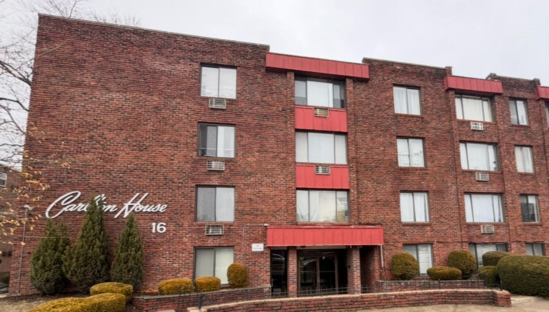 Hartford Apartment: 16 Niles Street