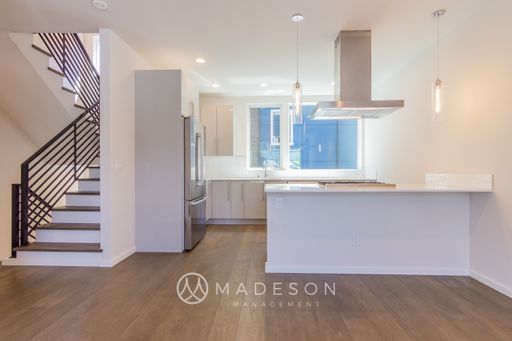 NEW CONSTRUCTION - Elegant Green Lake Townhouse with Rooftop Deck – photo 1