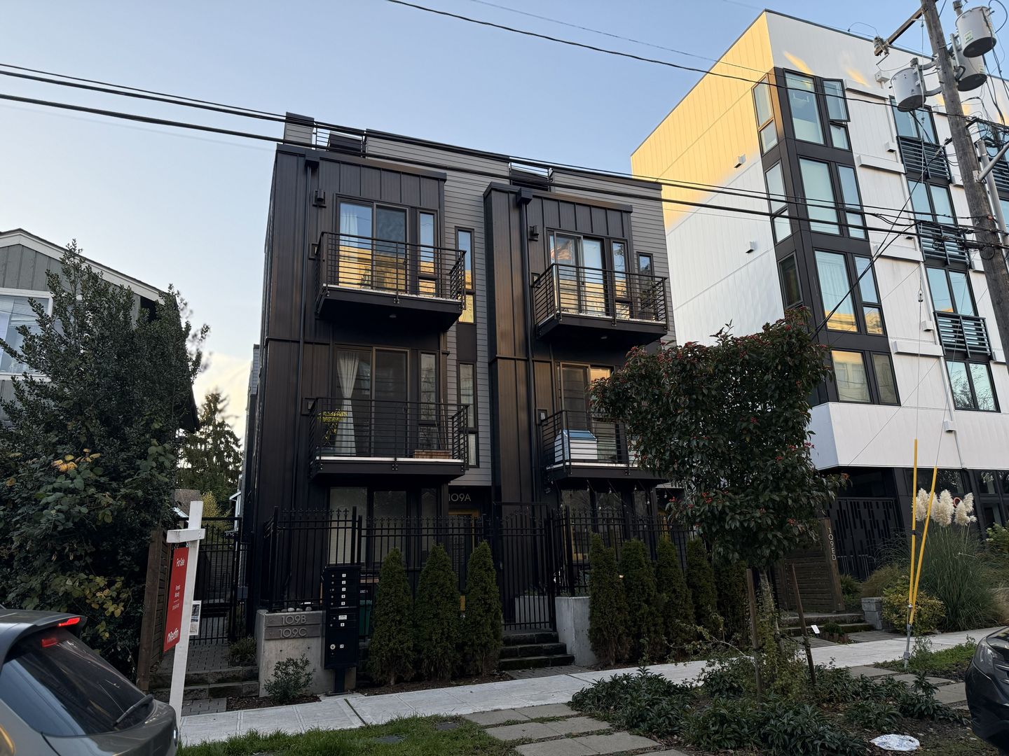 Seattle House: 109 22nd Ave E