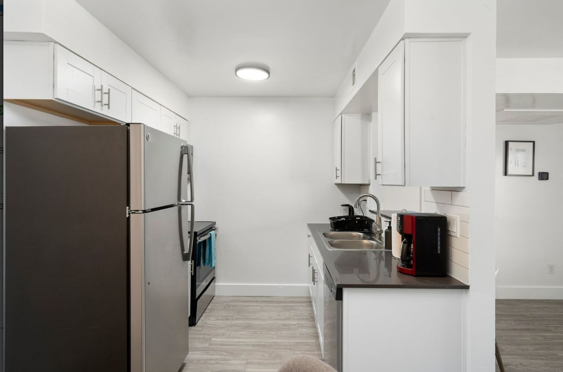 Phoenix Apartment: 948 E Devonshire Avenue