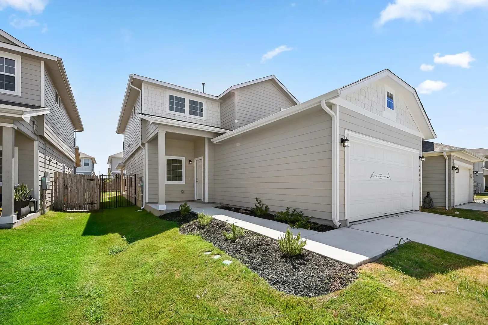 Austin House: 6305 Gunflint Dr