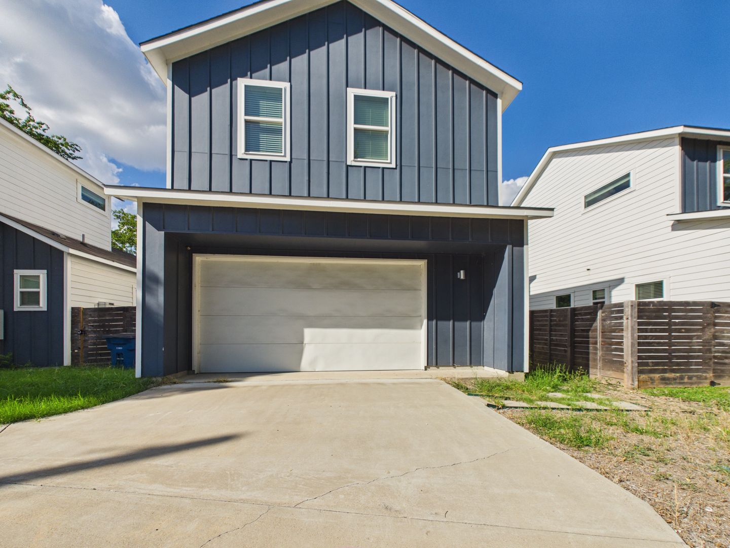 Austin House: 6508 Santos st