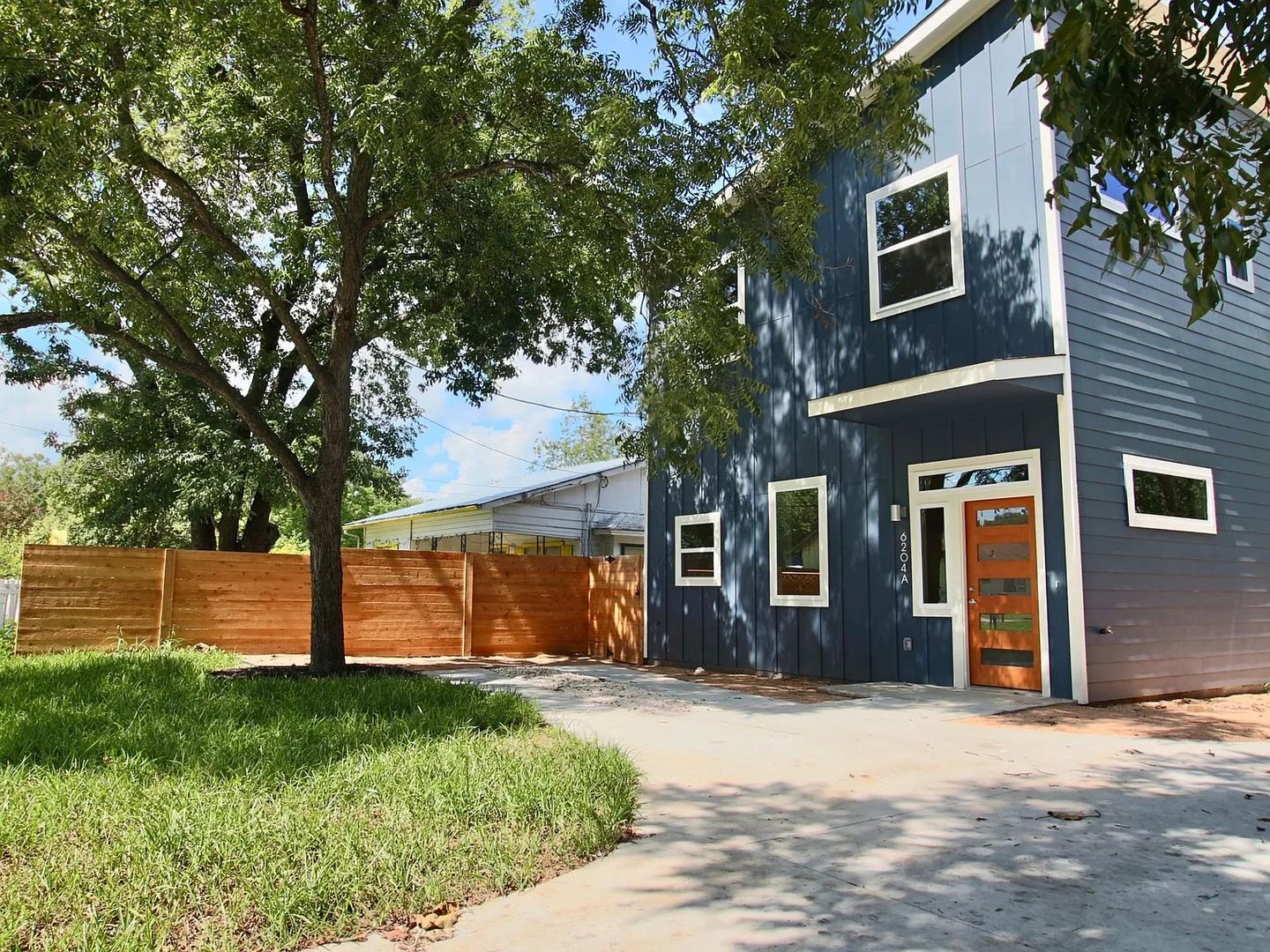 Austin House: 6204 Langham St Unit A