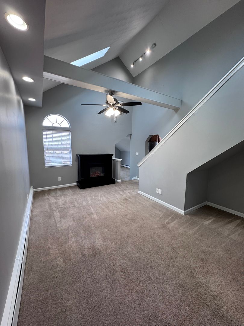 Alburtis Apartment: 103 W 2nd Street