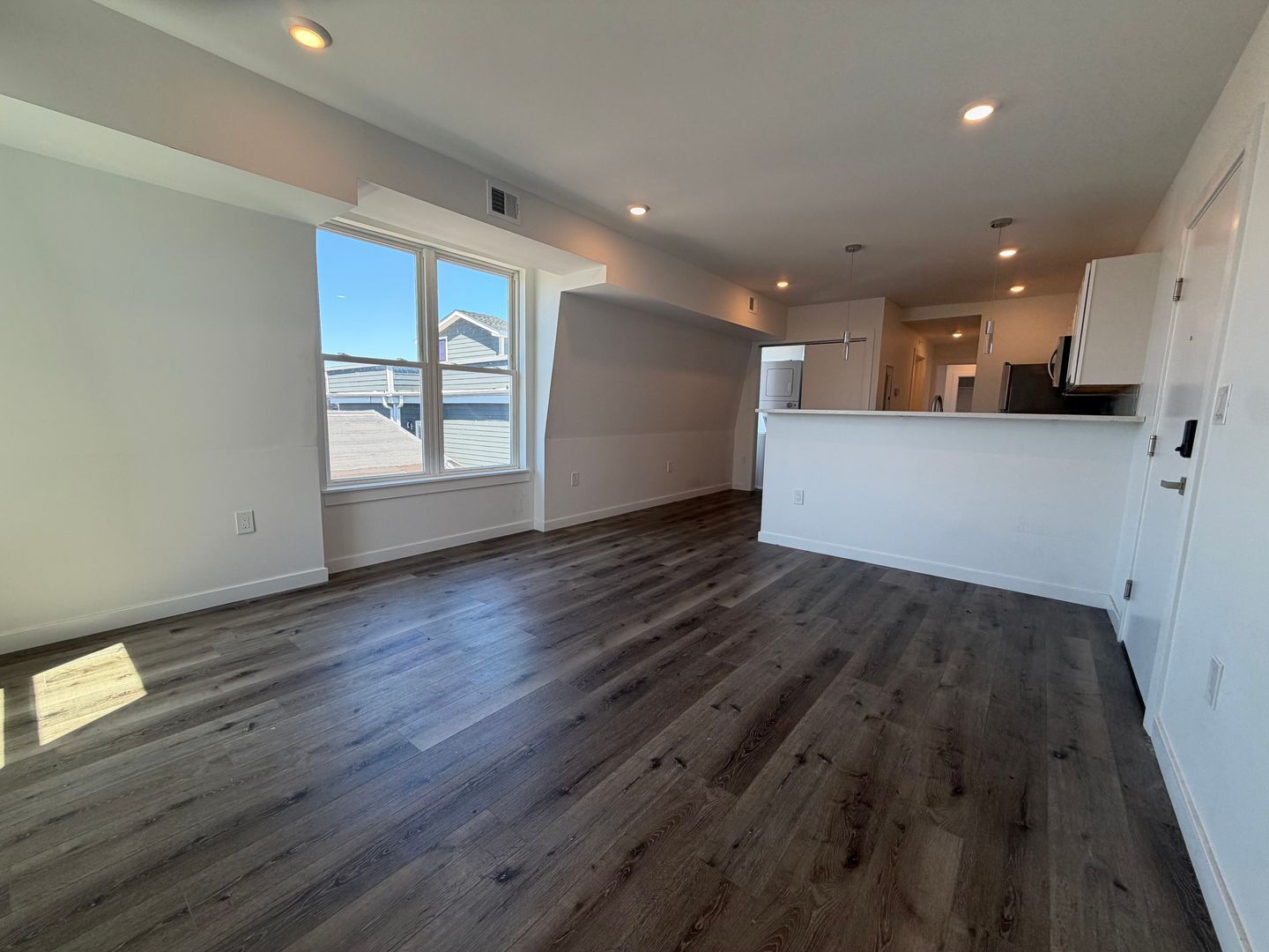 Philadelphia Apartment: 240-242 E Girard Ave