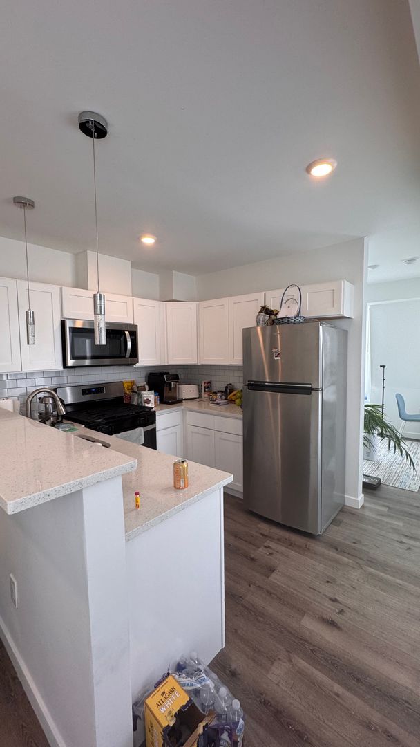Philadelphia Apartment: 240-242 E Girard Ave
