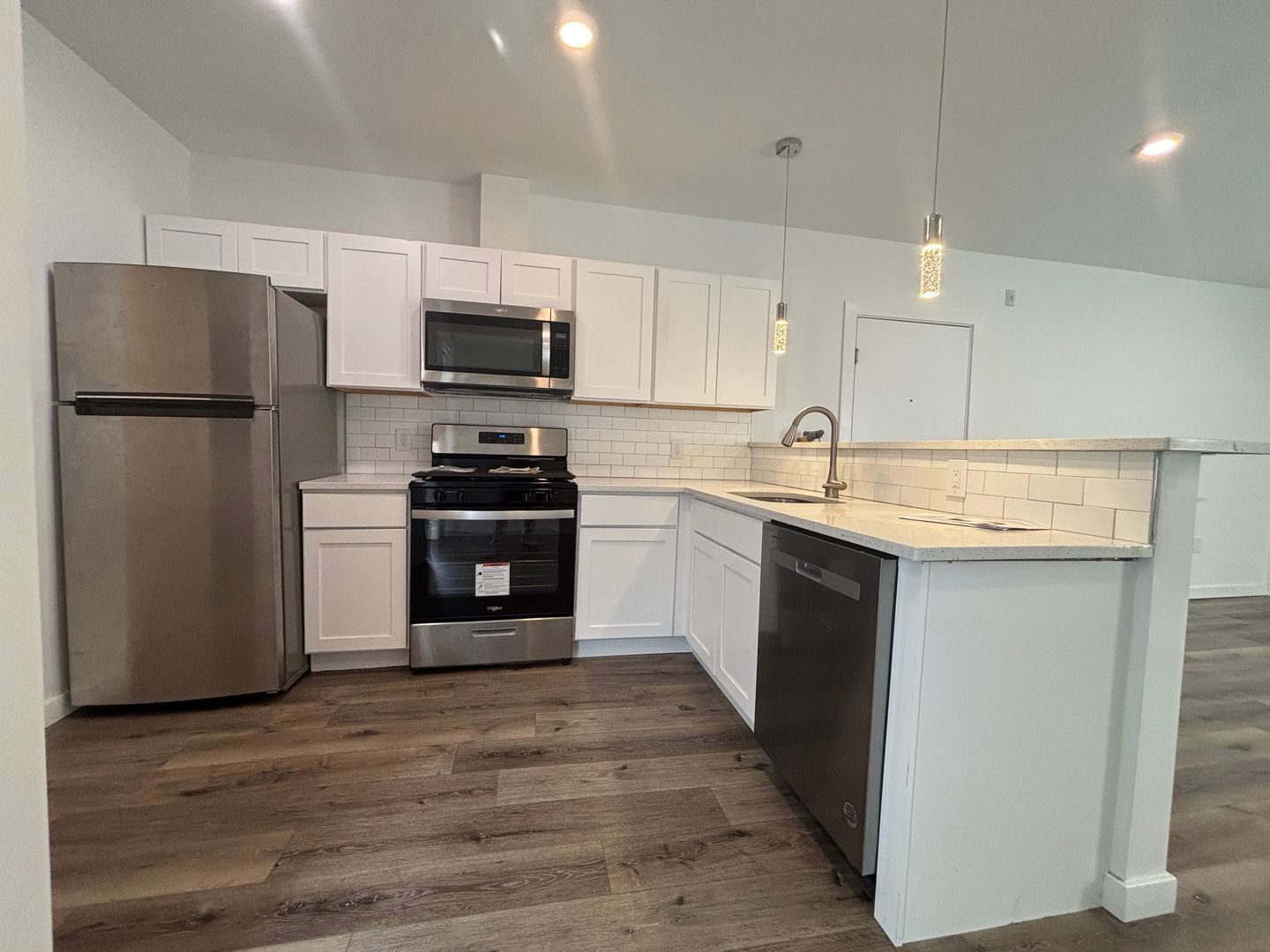 Philadelphia Apartment: 240-242 E Girard Ave