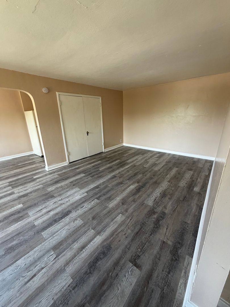 Mansfield Apartment: 90 Blymyer