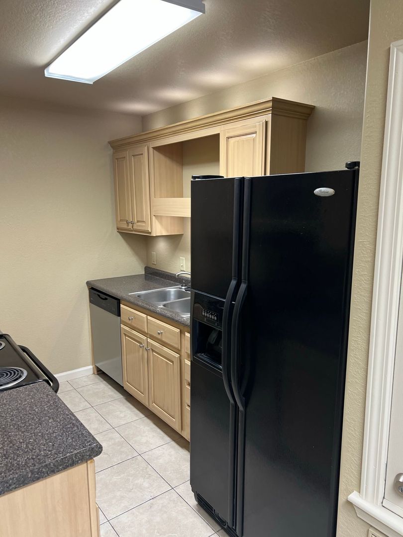 Jonesboro Apartment: 5930 Rees Rd