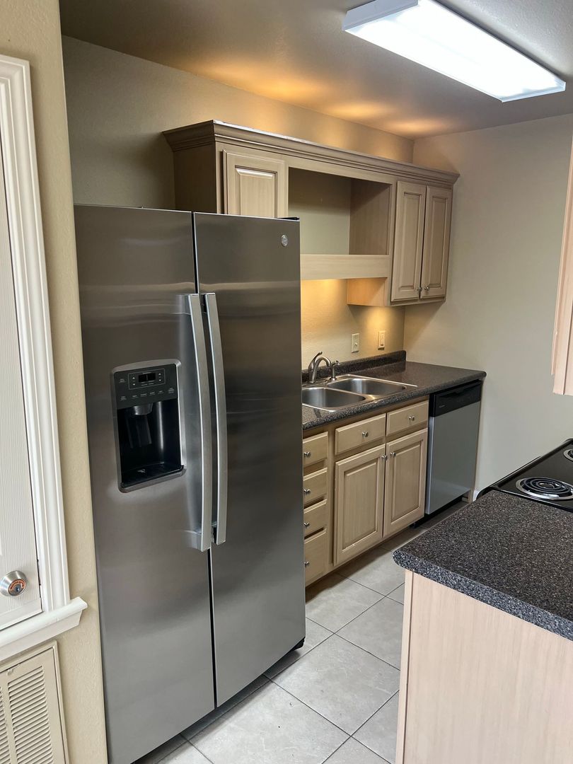 Jonesboro Apartment: 5930 Rees Rd