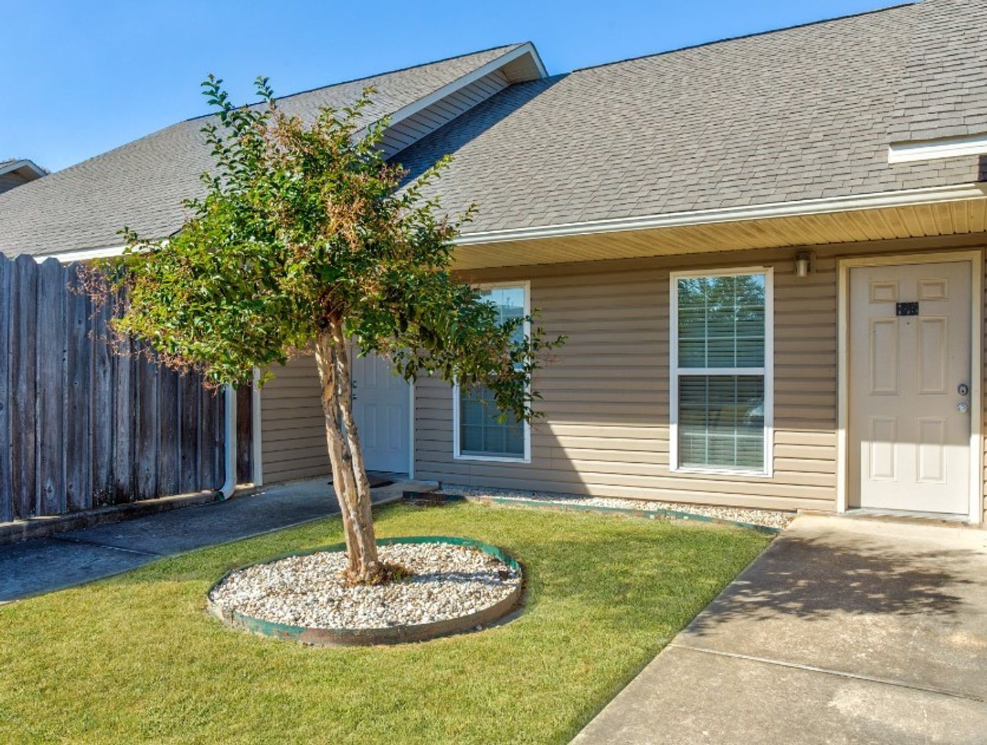 Jonesboro Apartment: 5930 Rees Rd