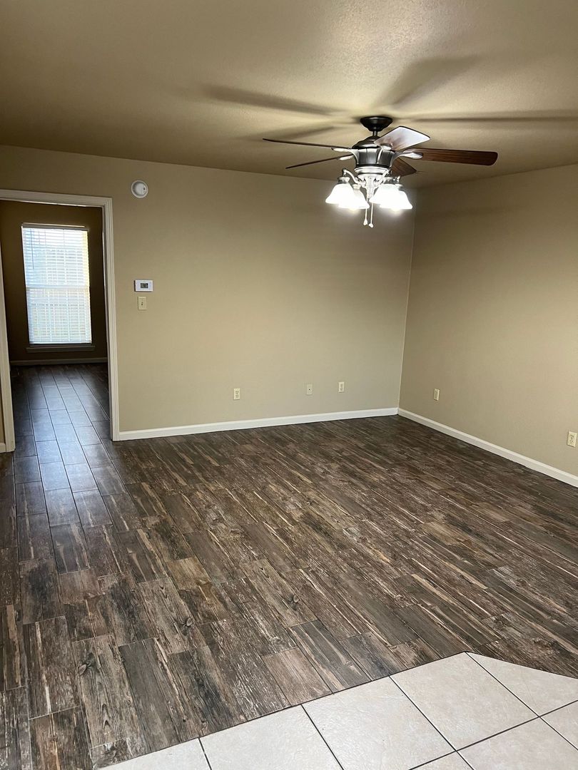 Jonesboro Apartment: 4850 East Highland Drive