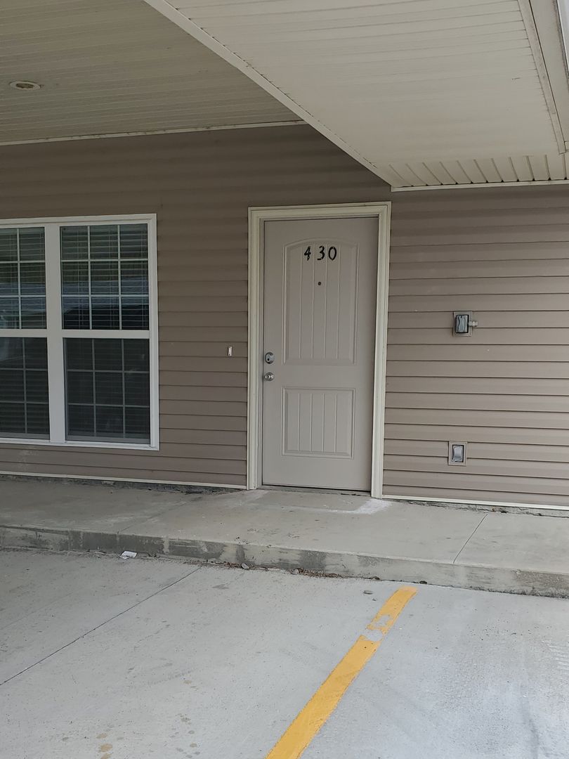 Jonesboro Apartment: 4850 East Highland Drive