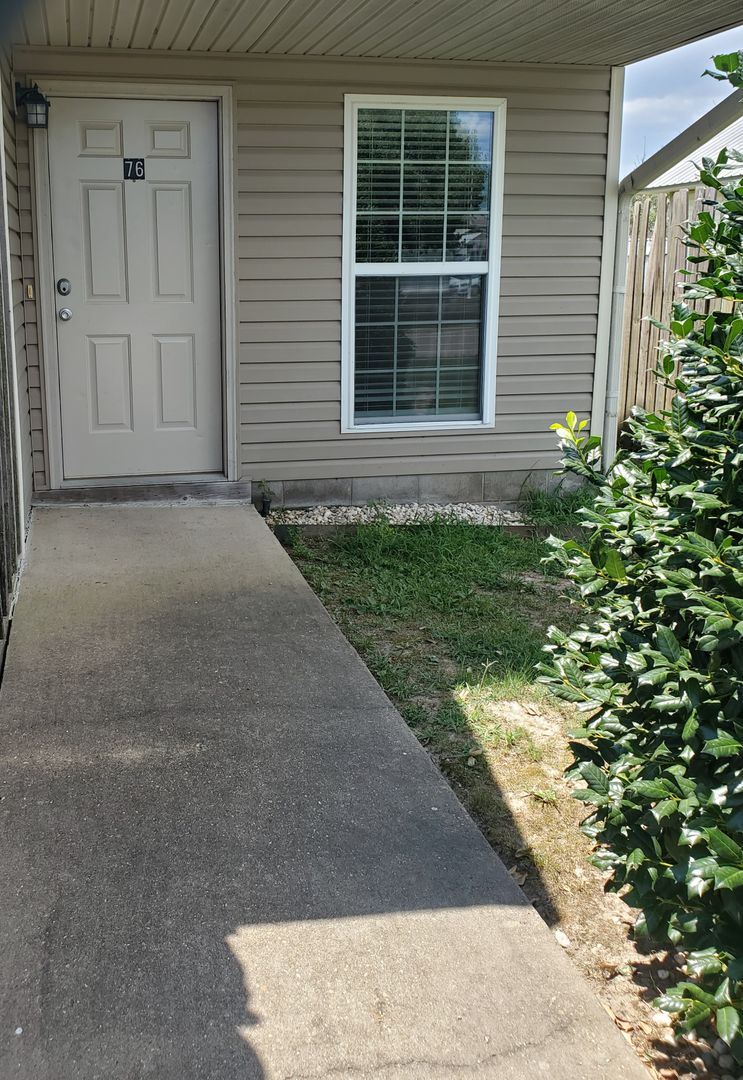 Jonesboro Apartment: 4850 East Highland Drive