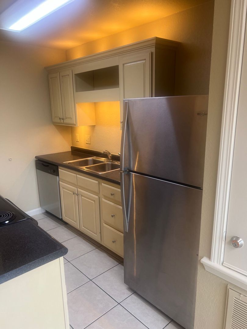 Jonesboro Apartment: 4850 East Highland Drive