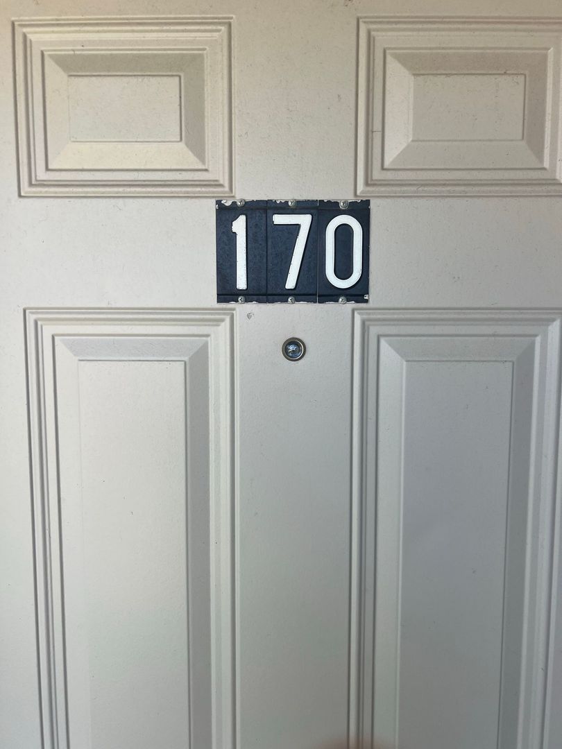 Jonesboro Apartment: 5930 Rees Rd