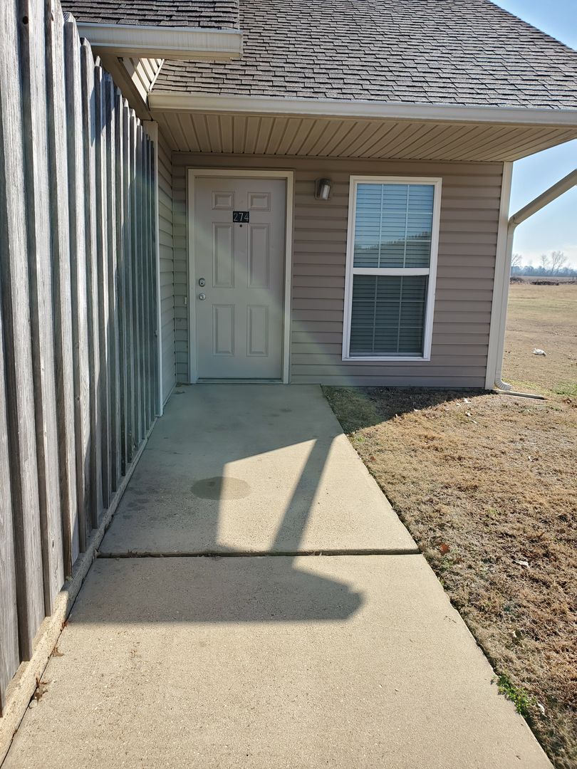 Jonesboro Apartment: 5930 Rees Rd