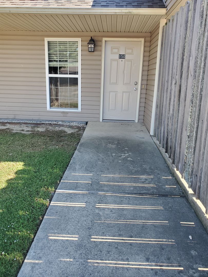 Jonesboro Apartment: 5930 Rees Rd