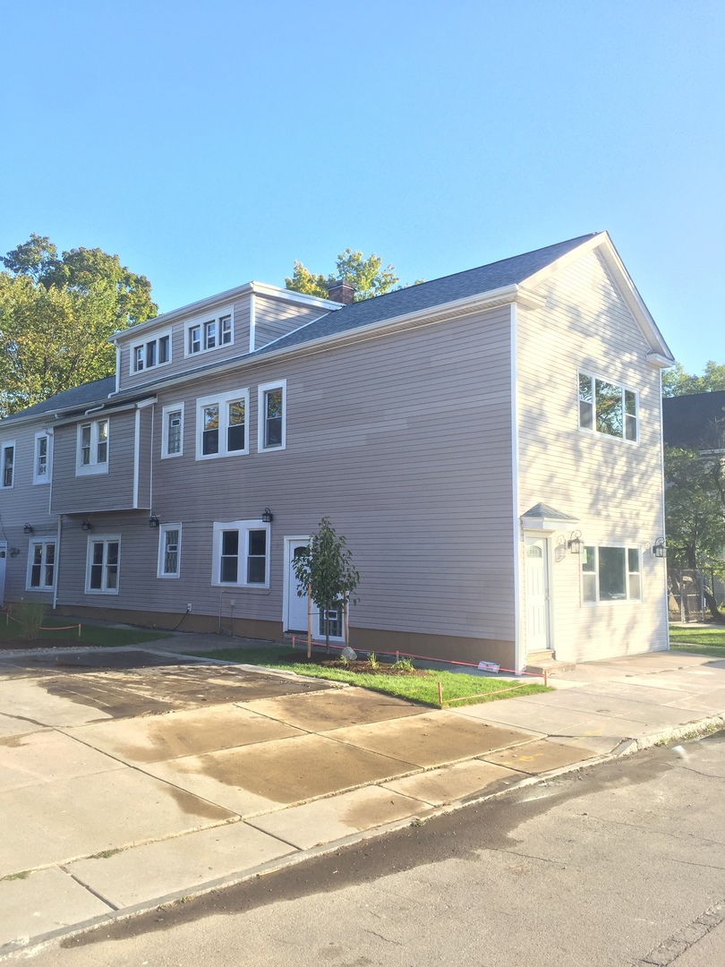 Buffalo Apartment: 606 Amherst Street