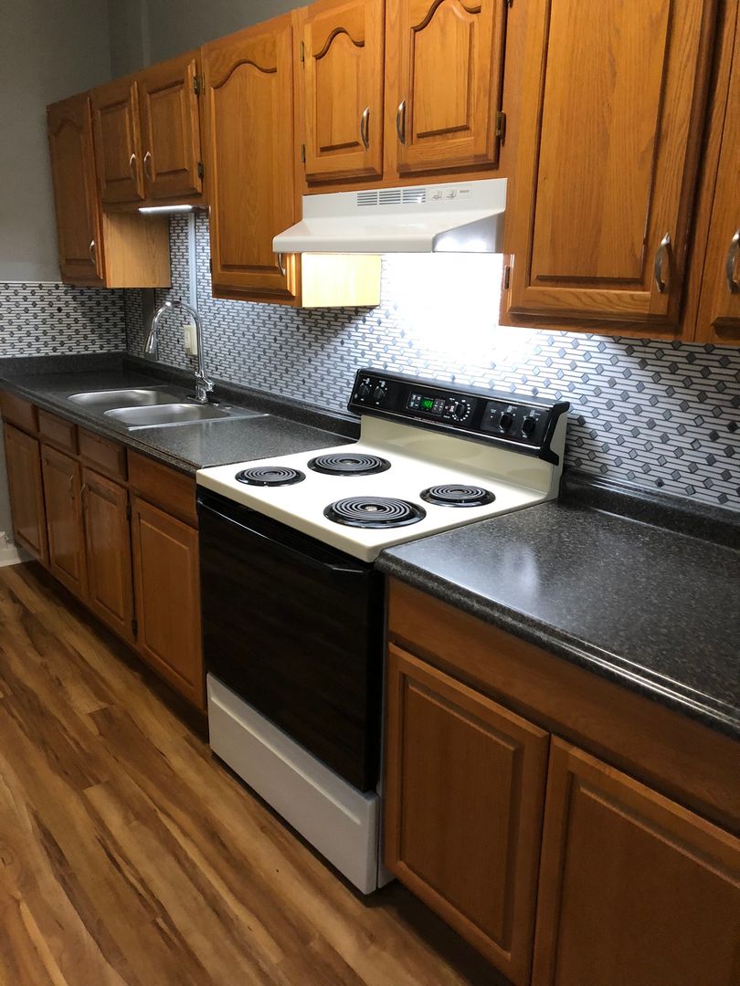 Old World Charm Lancaster City 3 bedroom 1 bath 