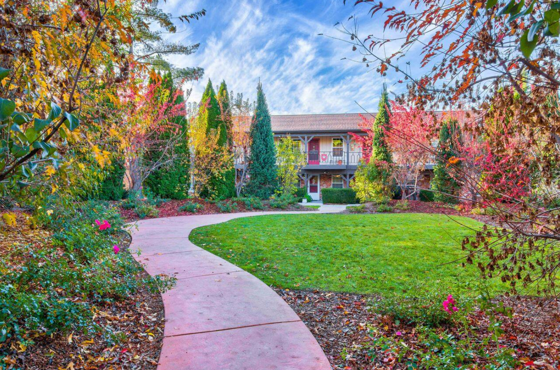 Boise Apartment: 300-333 S. Straughan Ave