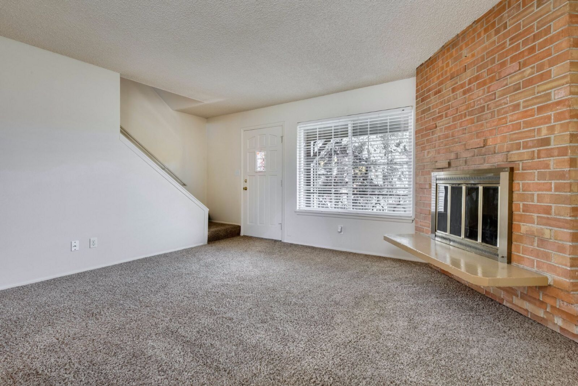 Boise Apartment: 300-333 S. Straughan Ave