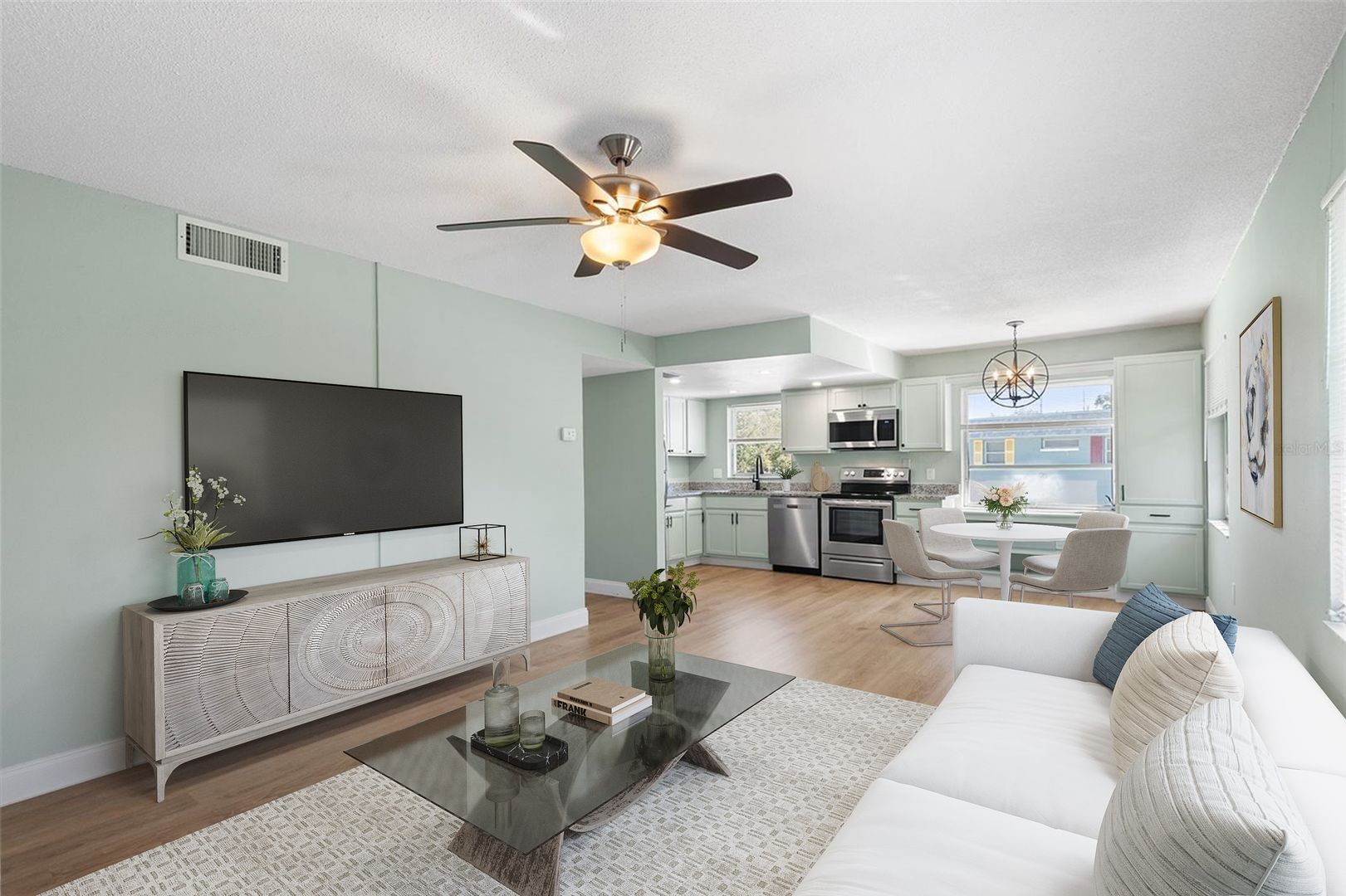 Saint Petersburg Apartment: 6262 Emerson Ave S.