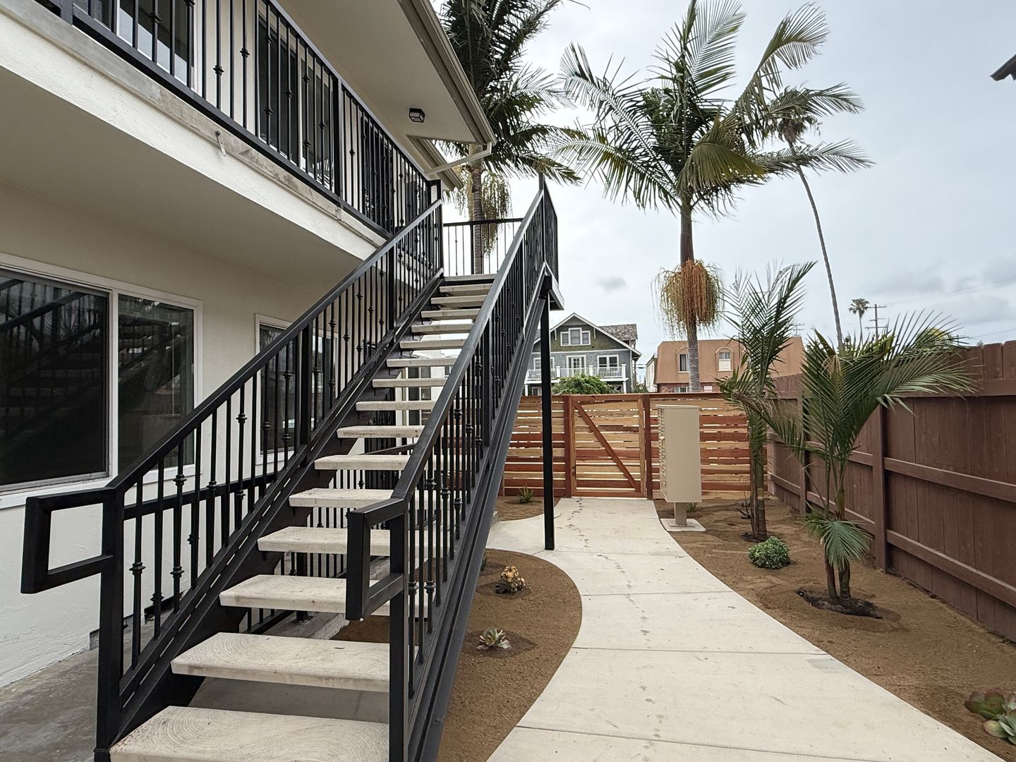 San Diego Apartment: 4575 North Ave