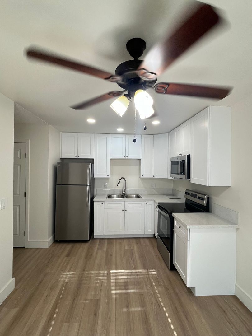 La Mesa Apartment: 4261 Lowell St