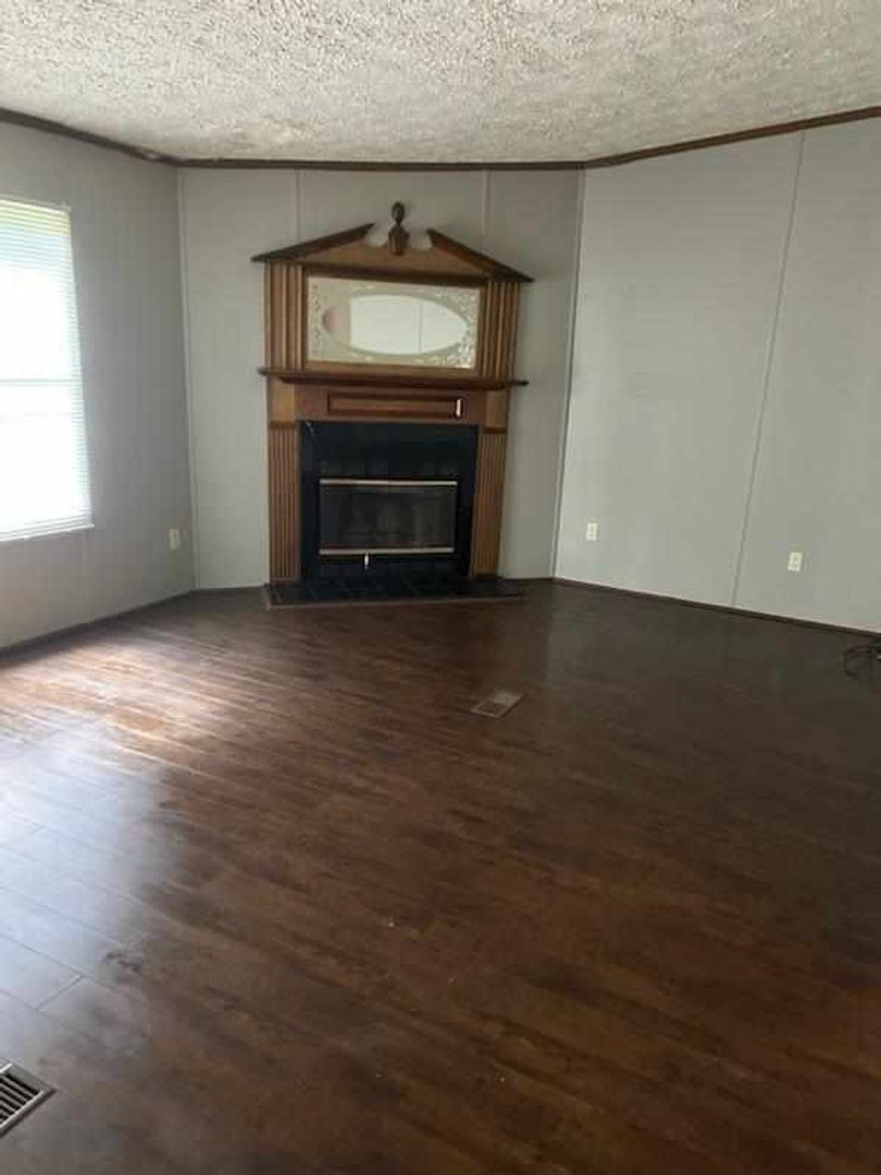 137 Cardinal Lane, Henderson, NC 27537