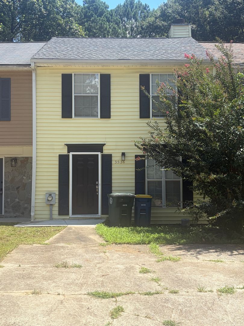 Kennesaw Townhome: 3536 Kennesaw Station Dr NW