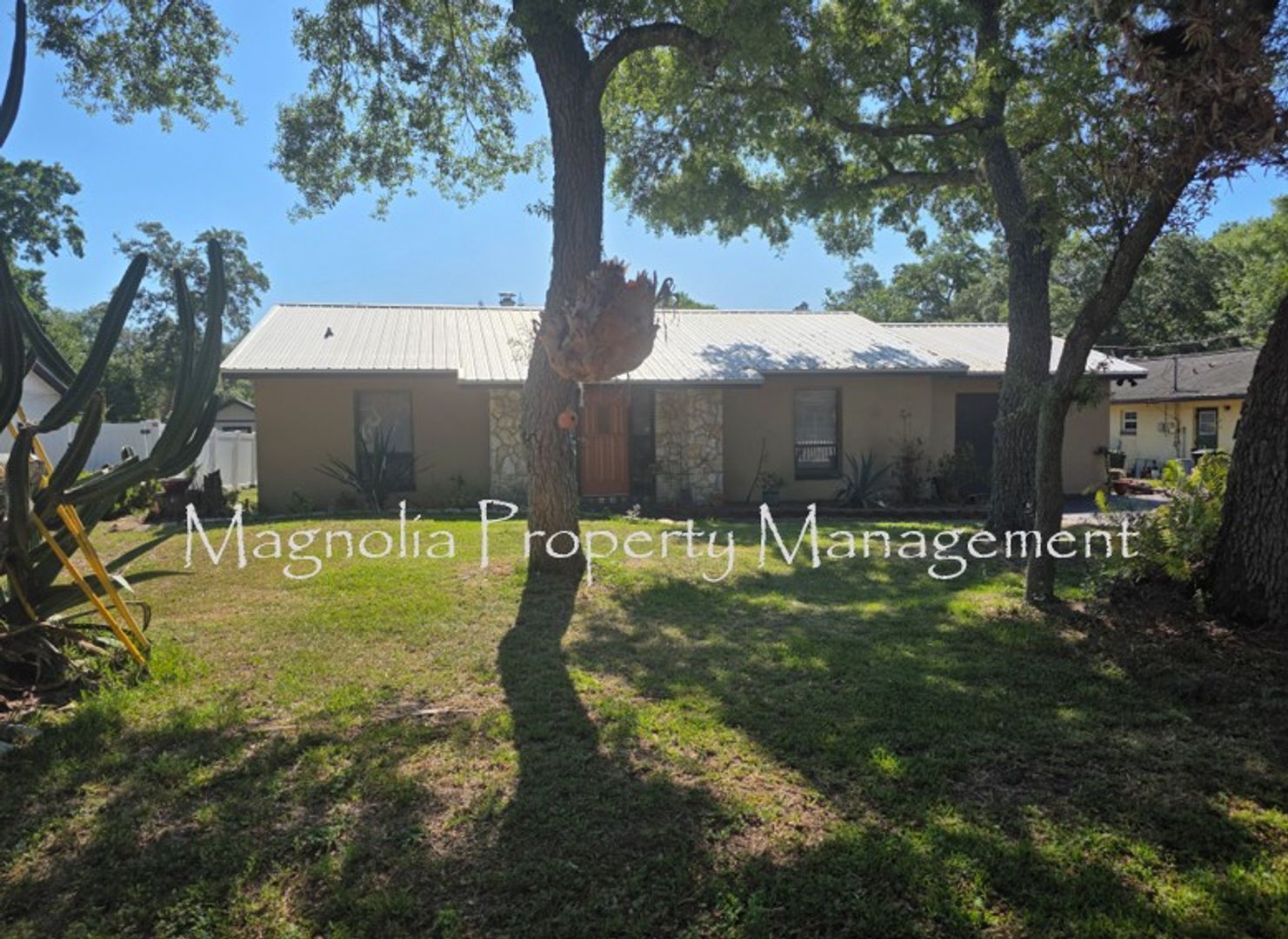 Apopka House: 9387 Junior Avenue