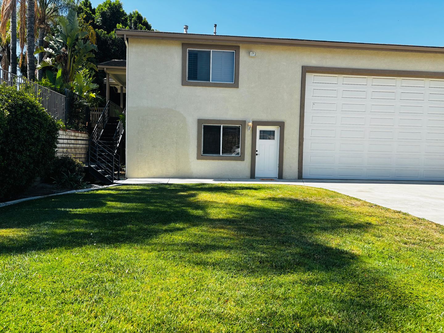 Riverside House: 16875 Orangecrest Unit B