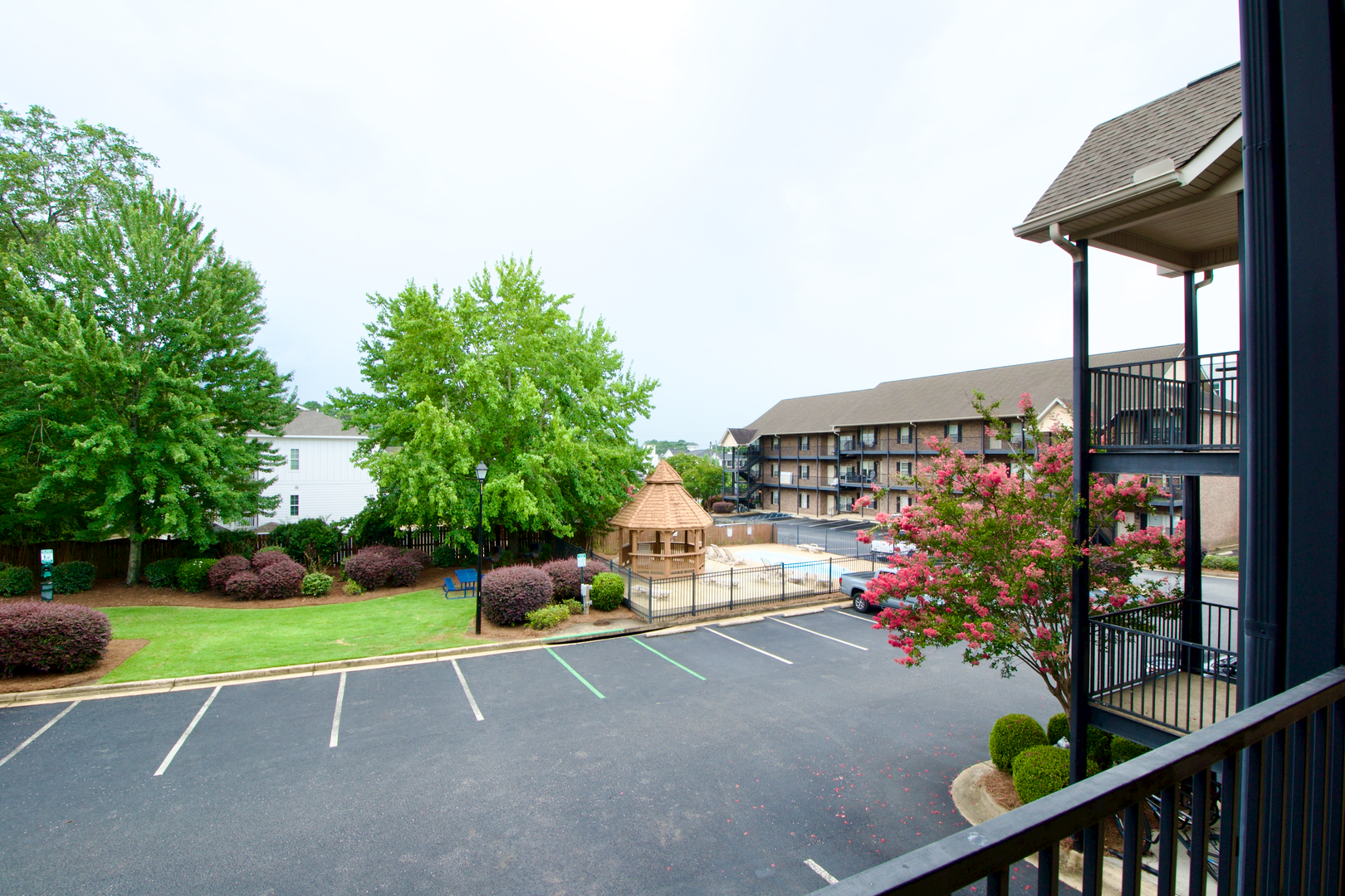 Auburn House: 836 W Glenn Ave. Unit 311