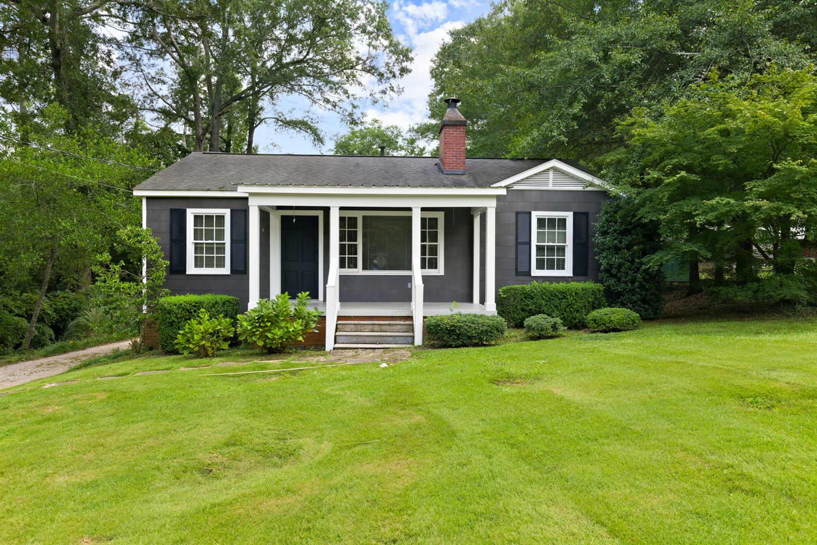 Auburn House: 538 E. Samford Ave