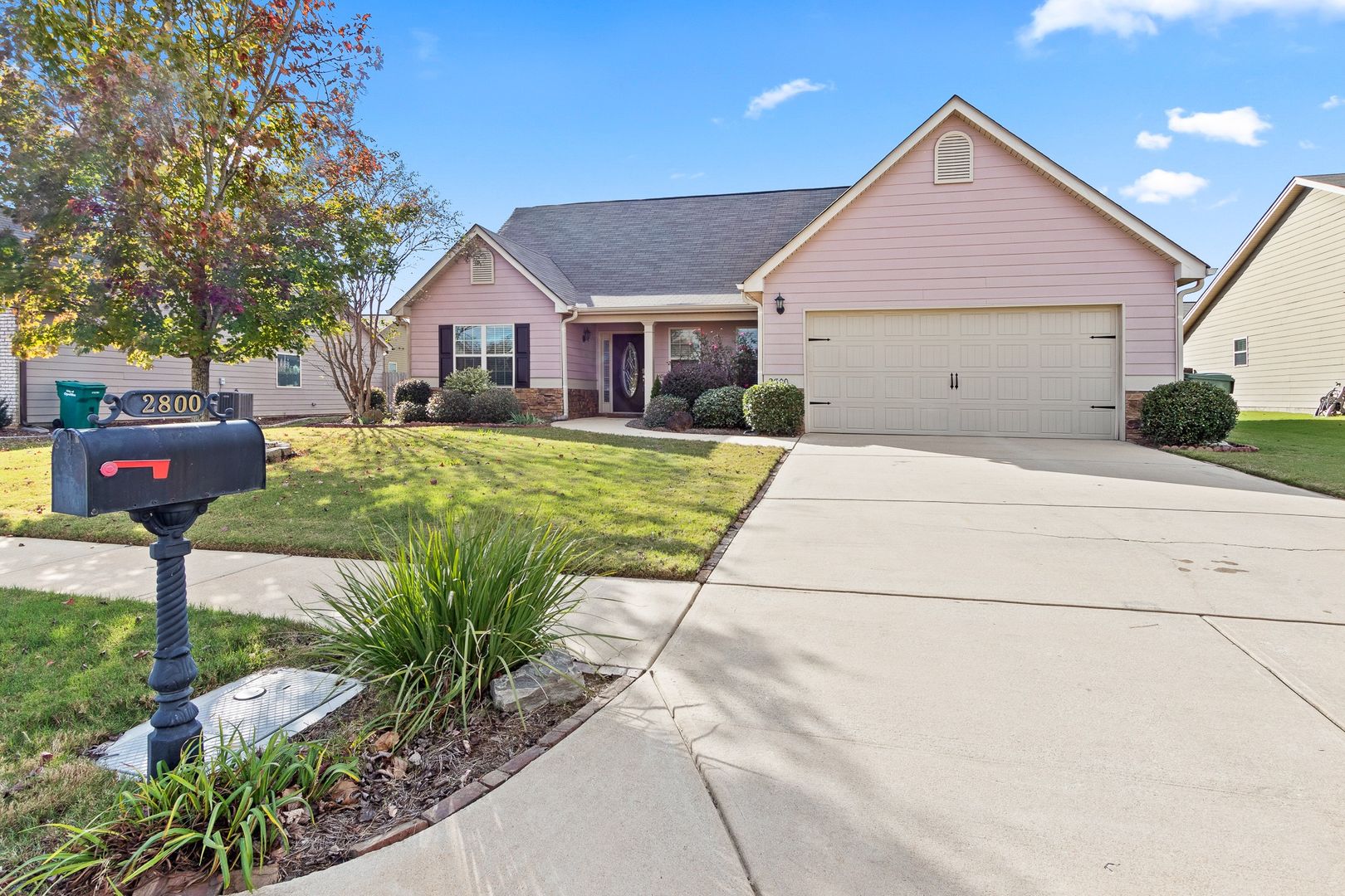 Opelika House: 2800 Matsu Lane