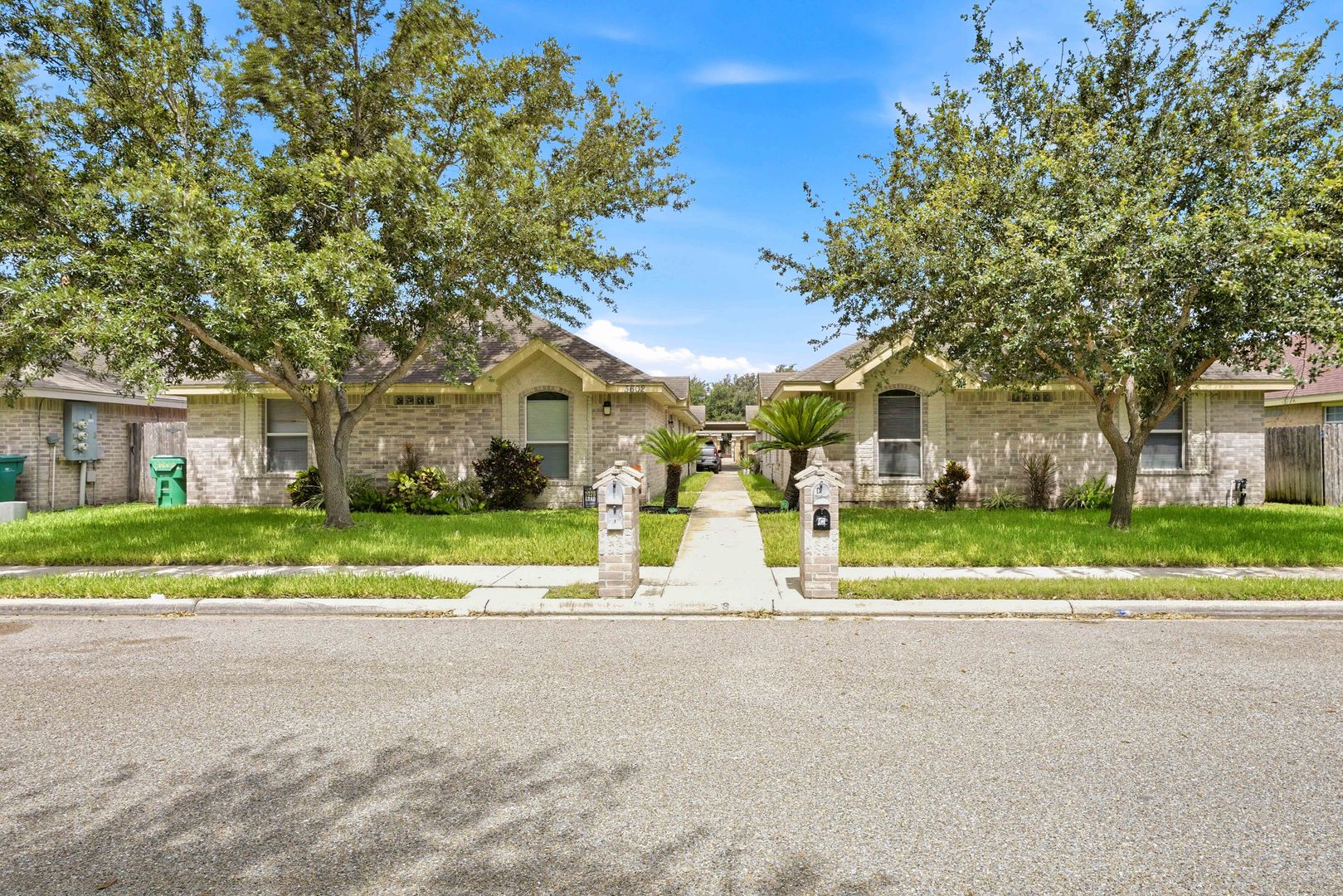 Pharr Apartment: 3602 Fairmont Ave.